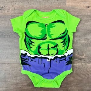 ✨5/$20✨ Marvel Comics The Incredible Hulk Baby Onesie Green Size 6-9 Months